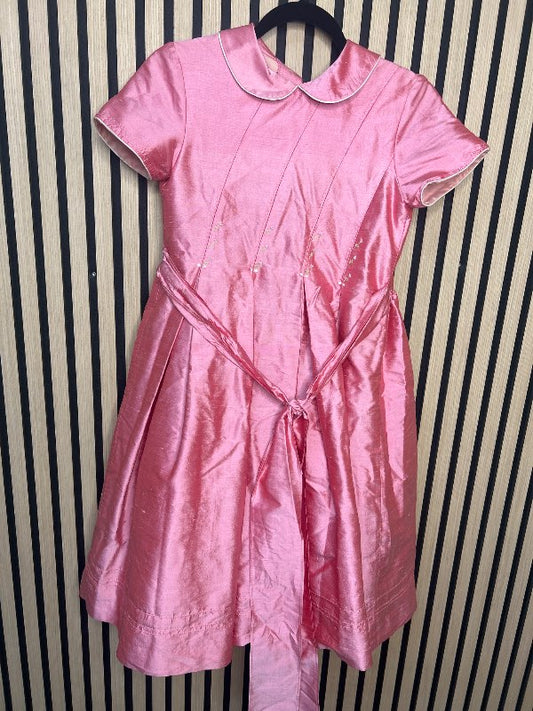 Bleikur antik kjóll