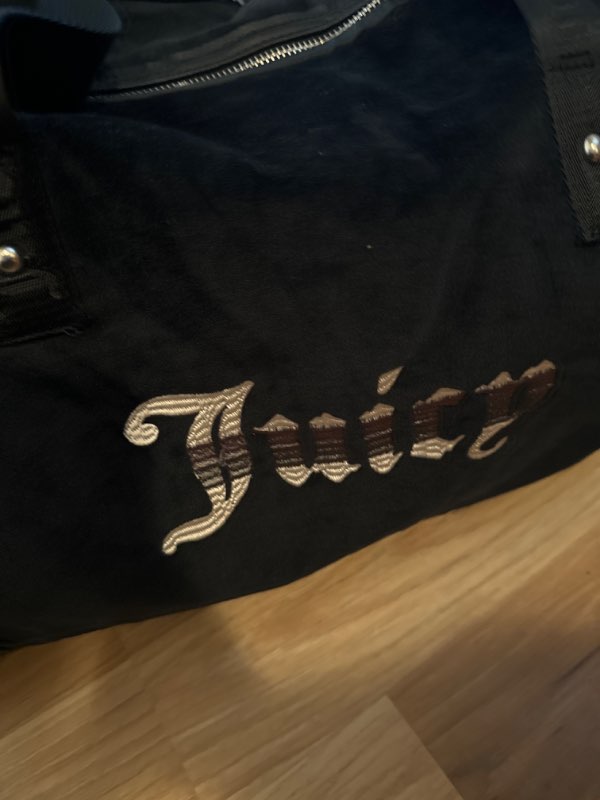 Jucie Cuture taska svört stór