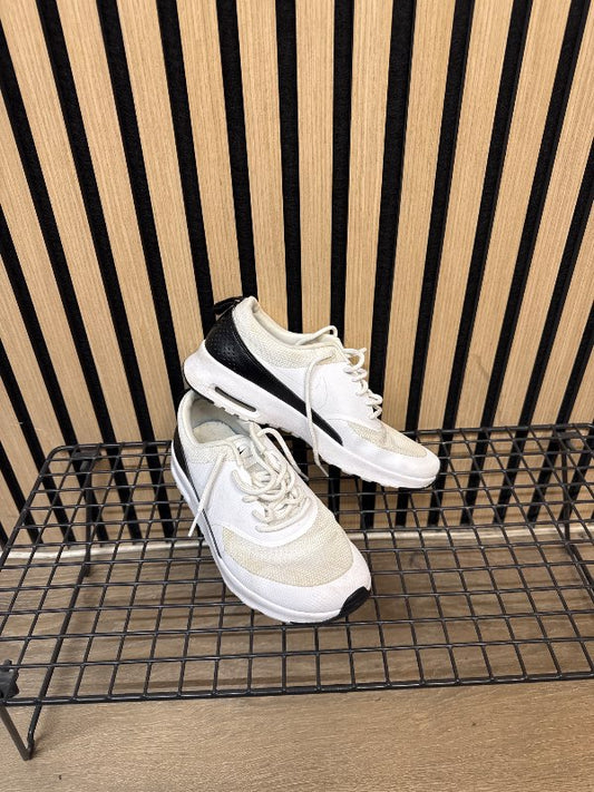 Nike skór hvítir