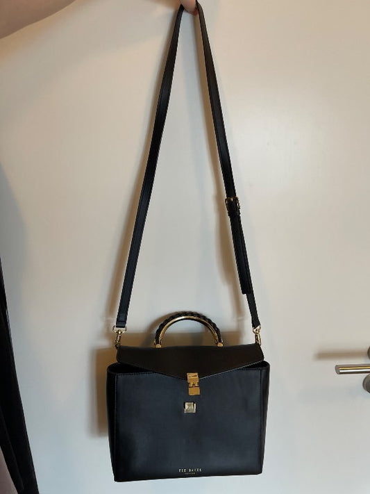Ted Baker veski