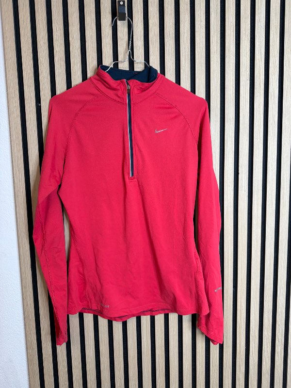 Nike rauð peysa