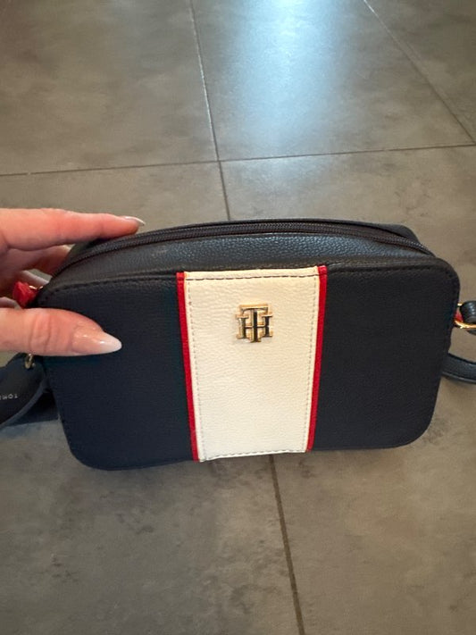 Tommy Hilfiger taska blá