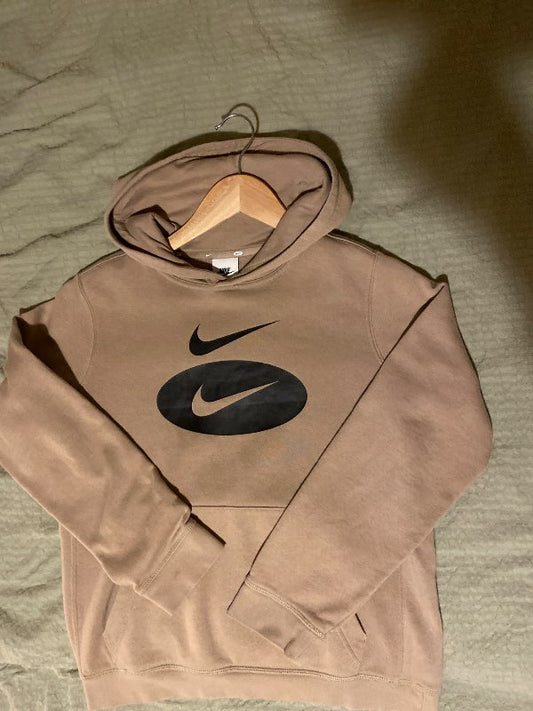 Nike hettupeysa