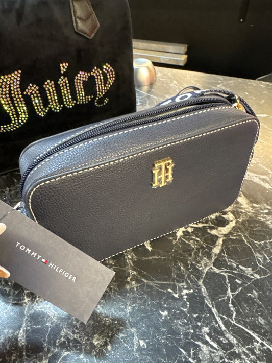 Tommy Hilfiger taska blá