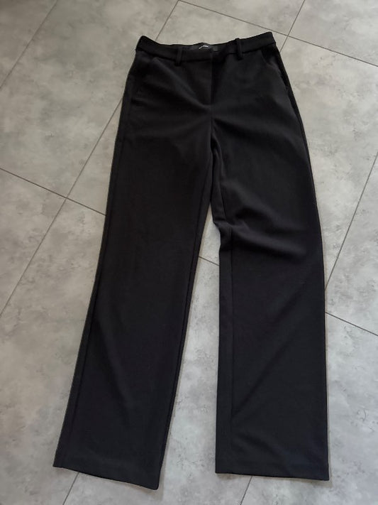 Vero moda buxur svartar