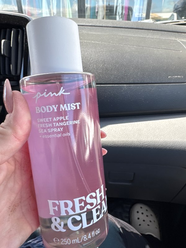 Pink sprey