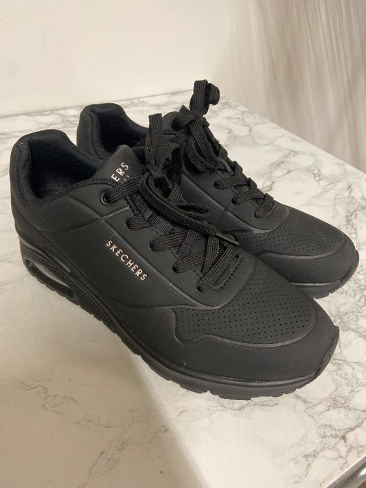 Sketchers skór