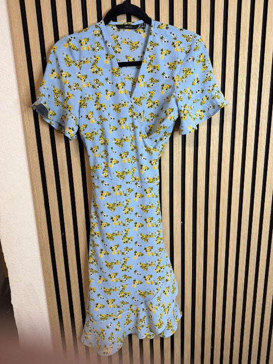 Blár blómakjóll