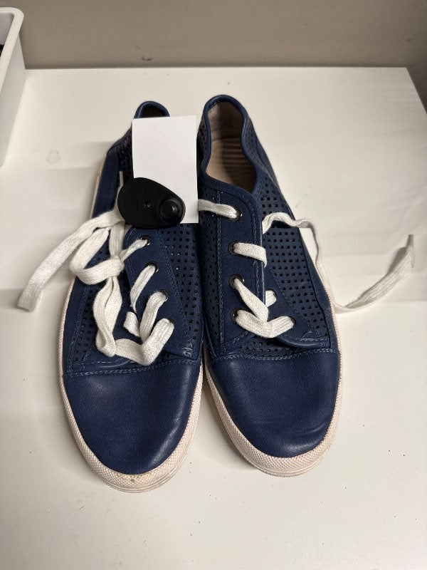 Calvik Klein leather blue snea