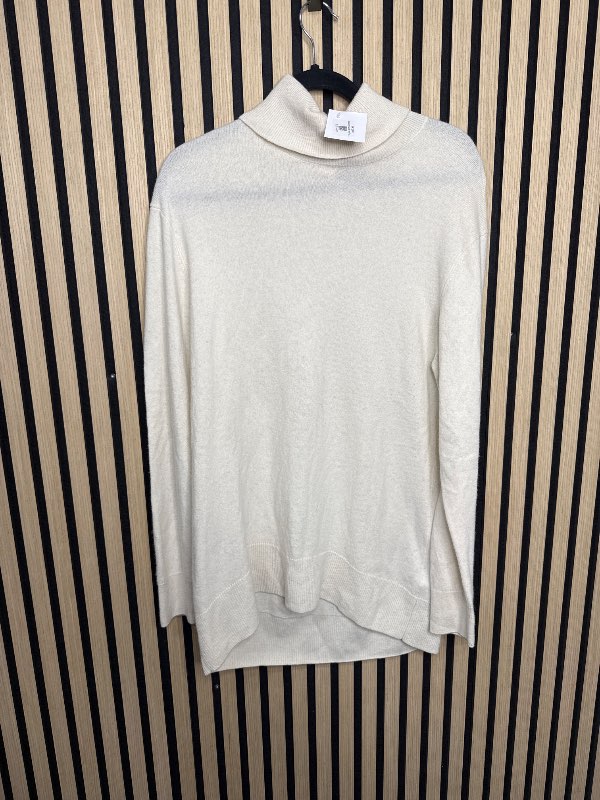 Massimo Dutti wool cashmere white turtleneck