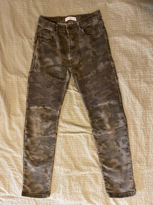 Zara army gallabuxur