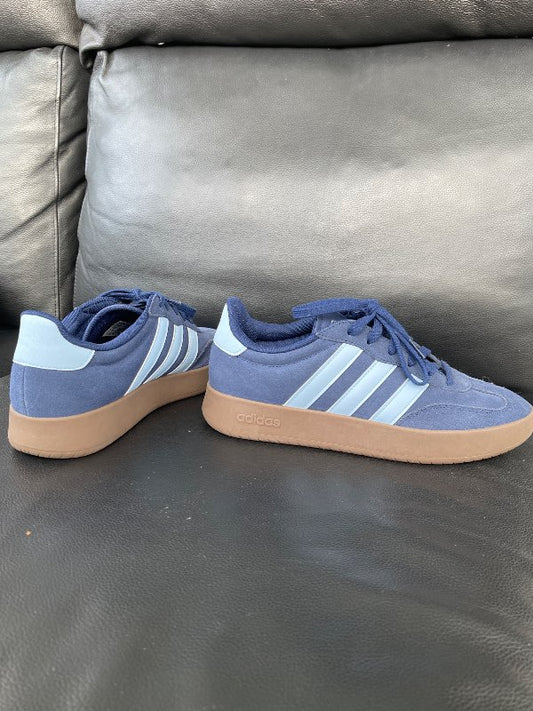Bláir adidas skór