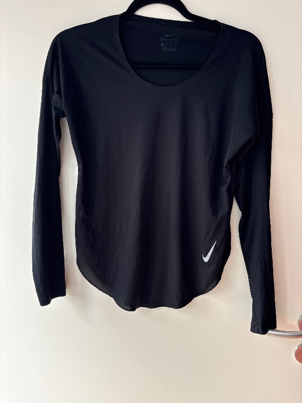Nike svört 2