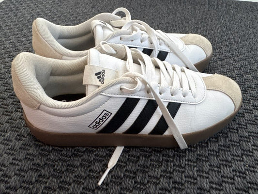 Adidas Skór St 40