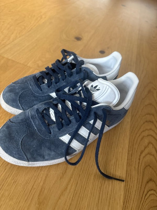 Adidas skór