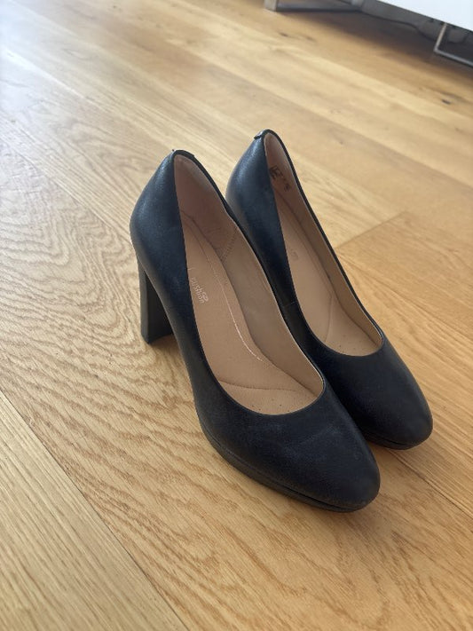 Clarks flugfreyjuhælar