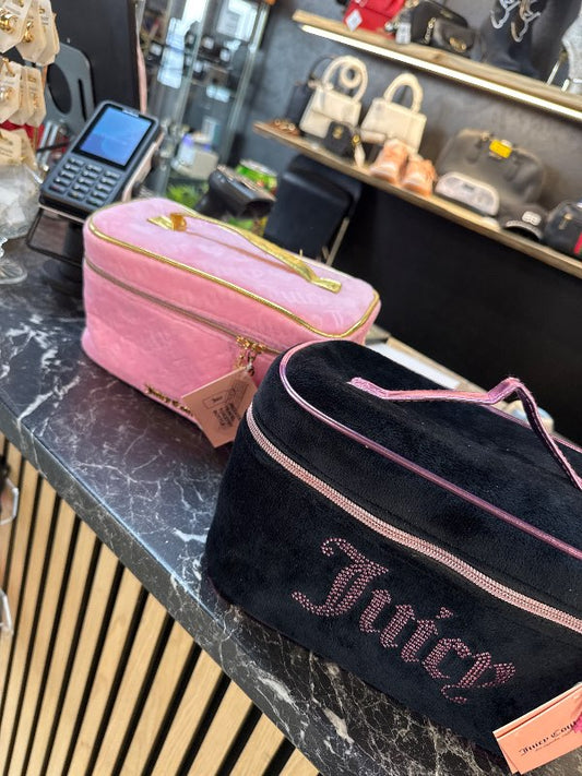 Juicy Couture snyrtitaska