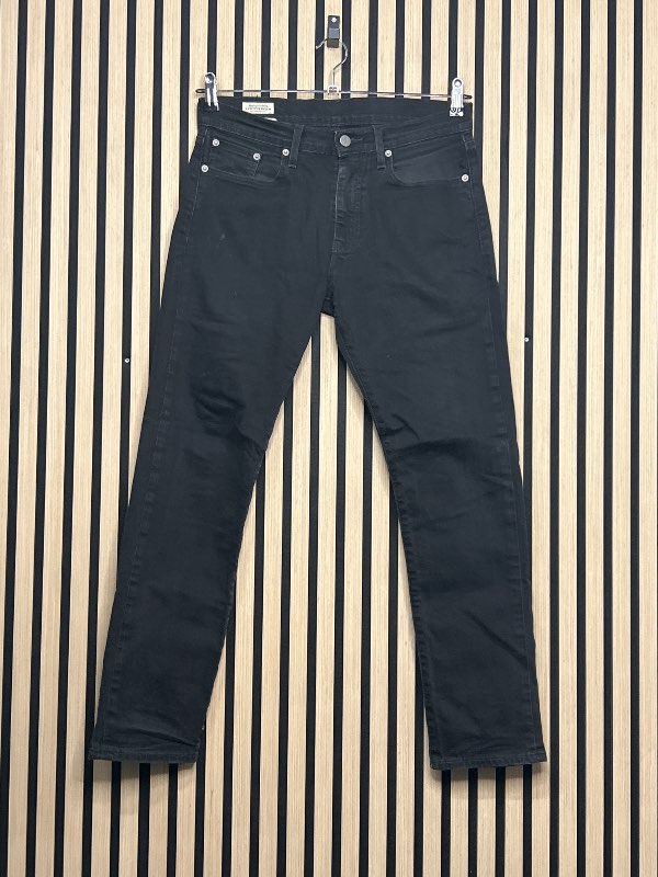Levis