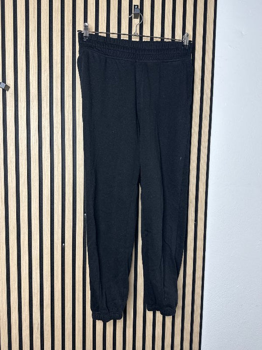 Svartar jogging buxur