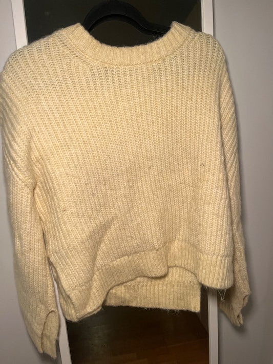 GinaTricot gul peysa