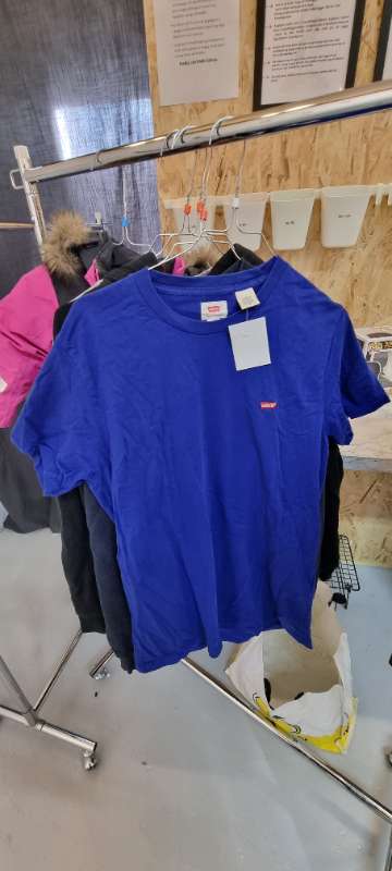 Levis bolur